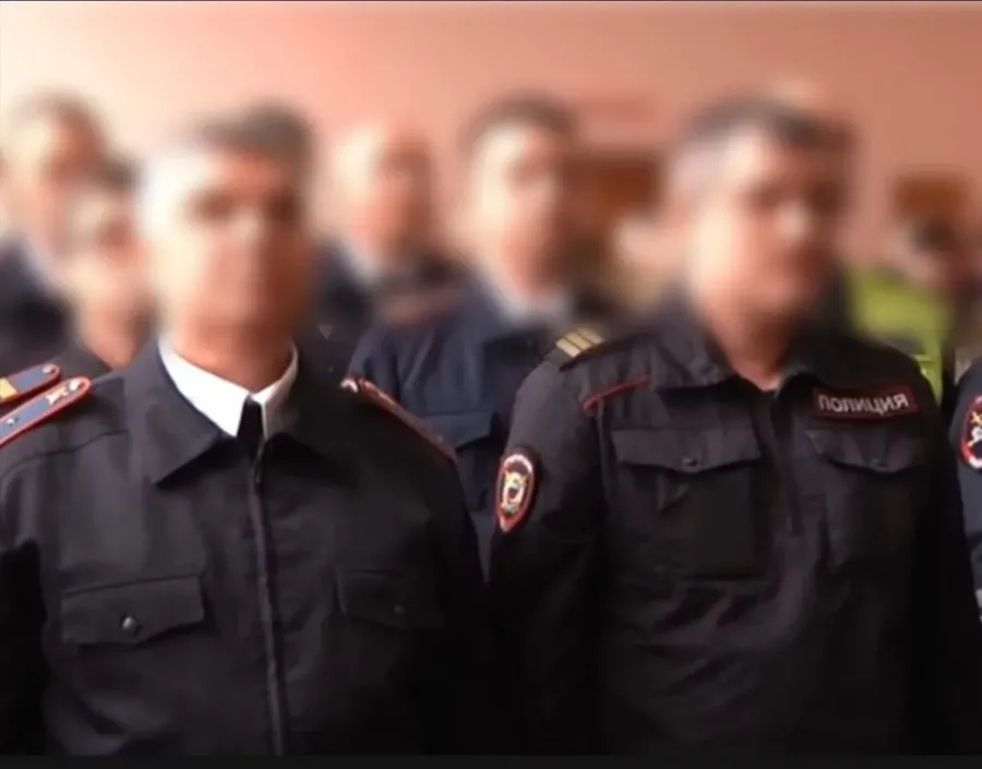 Колишні правоохоронці перейшли на бік ворога