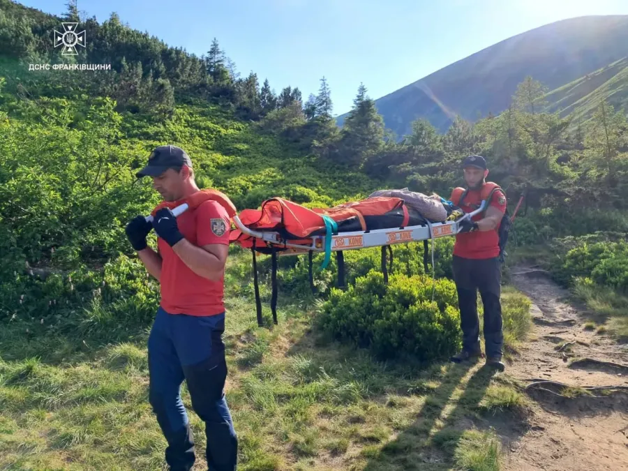 Туристка травмувала ногу, не змогла самостійно продовжити рух 