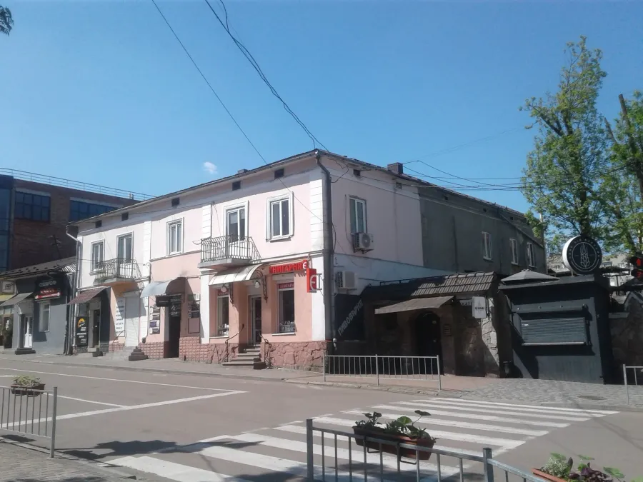 Будівля, у якій здають в оренду приміщення, є пам'яткою архітектури місцевого значення