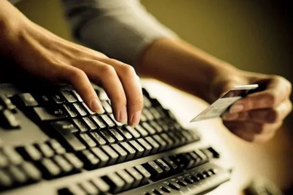 Ілюстроване фото. Довірившись шахраям, прикарпатка переказала на їхні рахунки майже 340 тисяч гривень