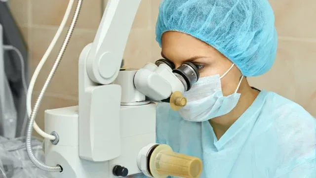 Ілюстроване фото. Щоб скористатися послугою безоплатної операції, необхідно звернутися до сімейного лікаря