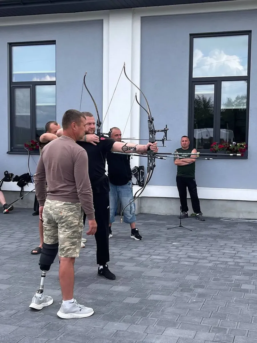 Стрільба з лука допомагає відновити координацію, силу й витривалість