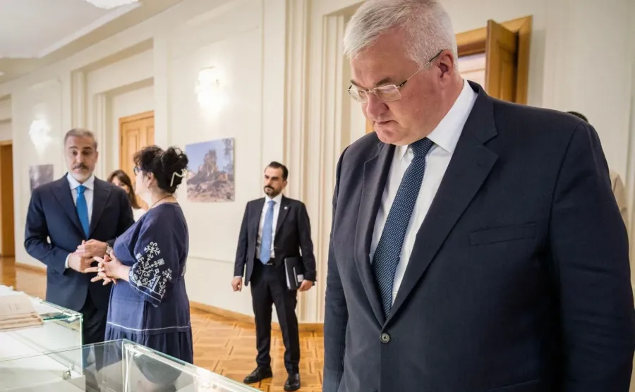 Глава МЗС підкреслив, що використання назв українських міст має відповідати українській транслітерації