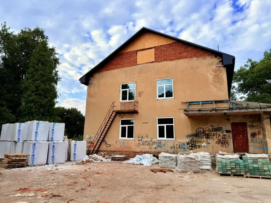 На базі "Зірочки" створюють житло для внутрішньо переміщених осіб. Фото: Калуська міська рада