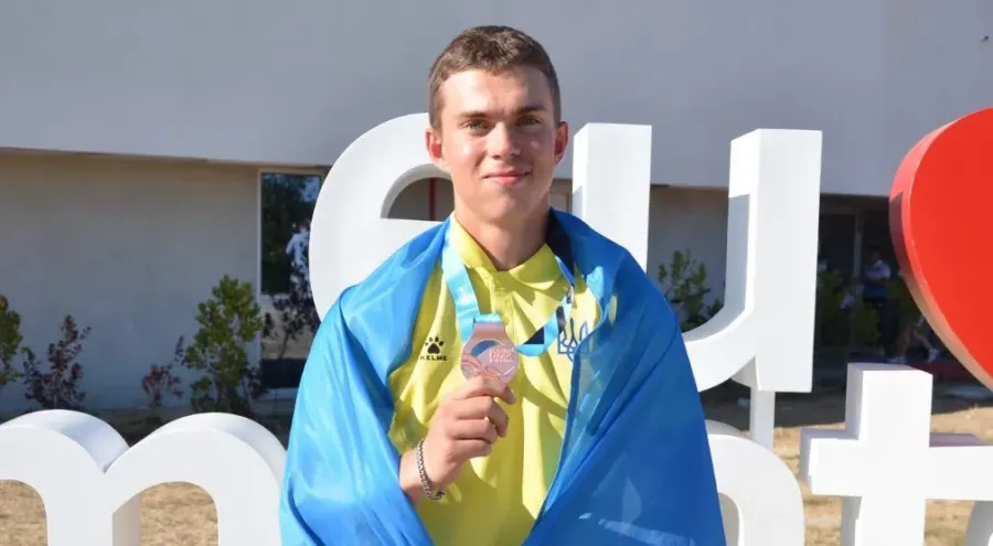 Віталій Пристай став чемпіоном світу у складі екіпажу каное-четвірки