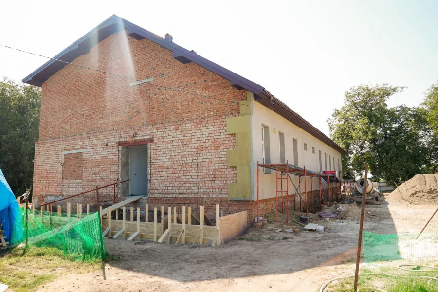 Заклад розрахований на 360 людей