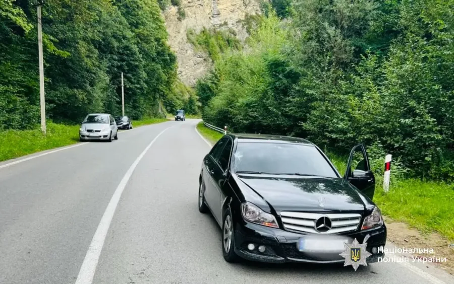 Слідчі встановлюють усі обставини ДТП