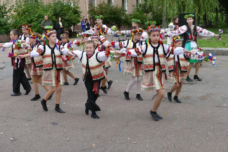 Незмінними учасниками фестивалю є досвідчені творчі колективи