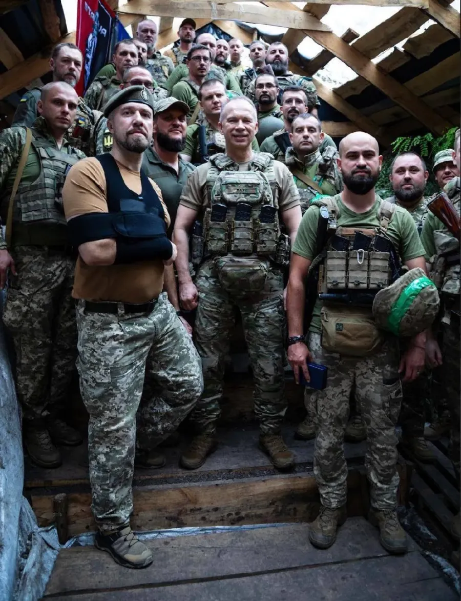 На Покровському напрямку Олександр Сирський нагородив найкращих воїнів. Фото: Генштаб ЗСУ