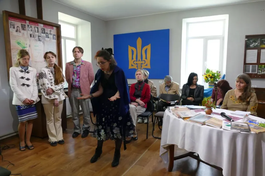 Літературні читання відбулися до Дня Незалежності України. Фото: Калуська міська рада