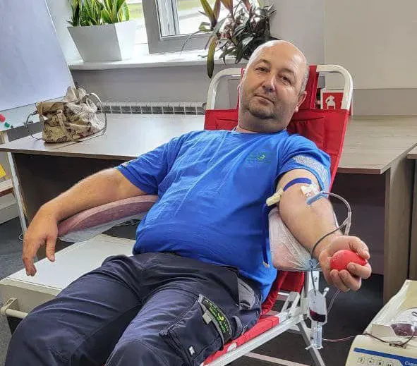 Кожна крапля крові — це шанс на життя, змога продовжити боротьбу за майбутнє, — зазначають у "Ґудвеллі Україна"