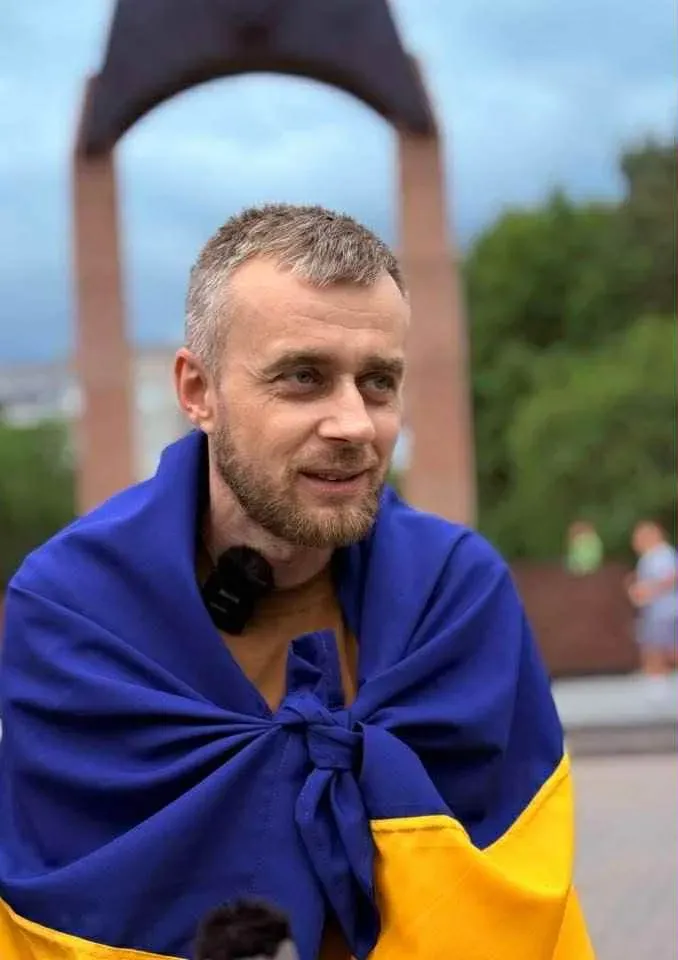 42-річний Роман Теренчин після операцій в Івано-Франківську приїхав додому