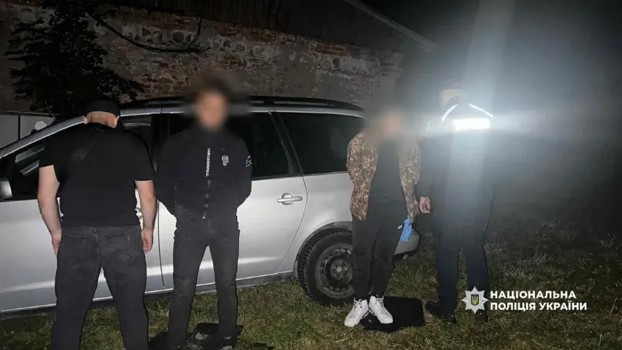 Хулігани розтрощили автобус