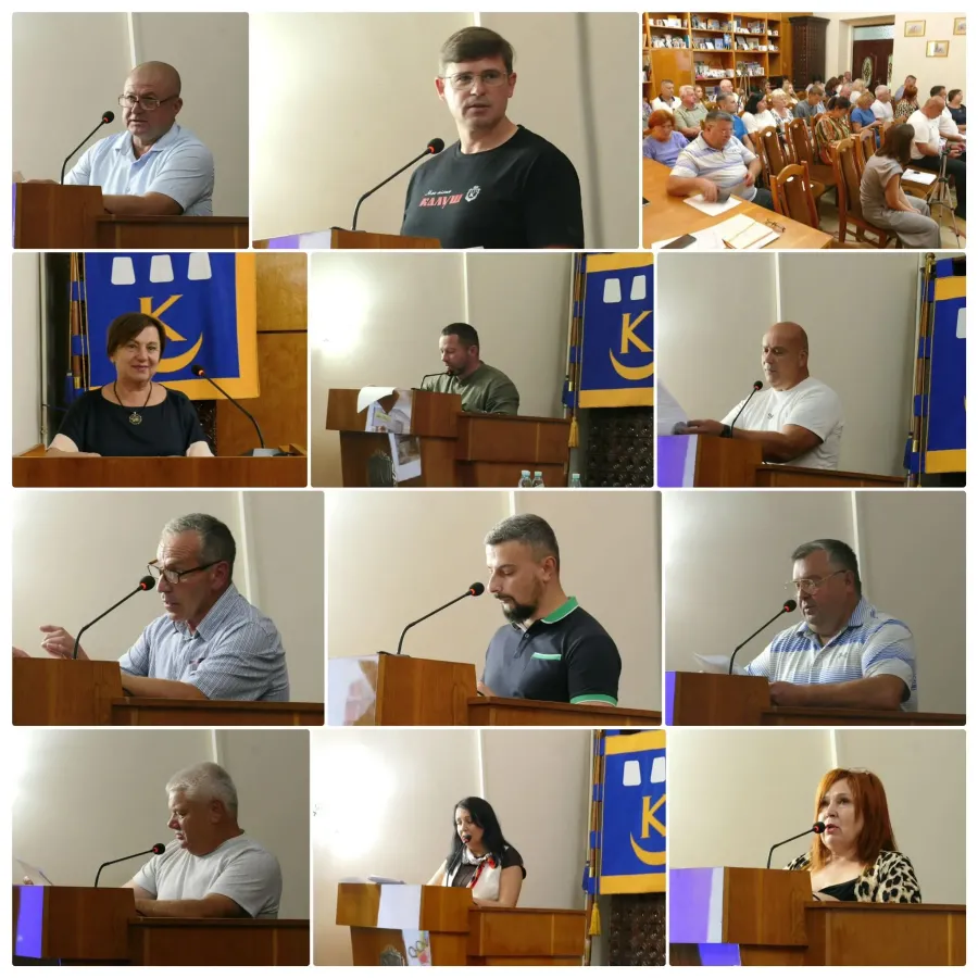 Разом з міським головою звіти читали його заступники та старости