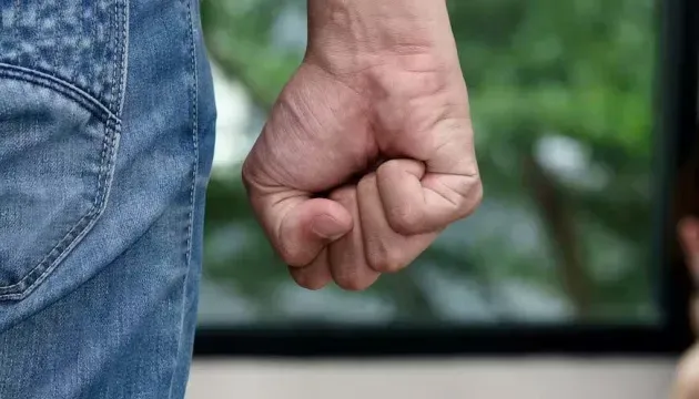 Ілюстроване фото. Молодики завдали тілесних ушкоджень нацгвардійцю