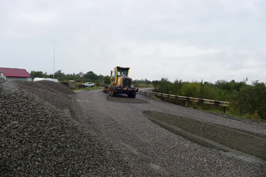 Триває ремонт об’їзної Рожнятова на дорозі Т-09-02 Креховичі — Дзвиняч