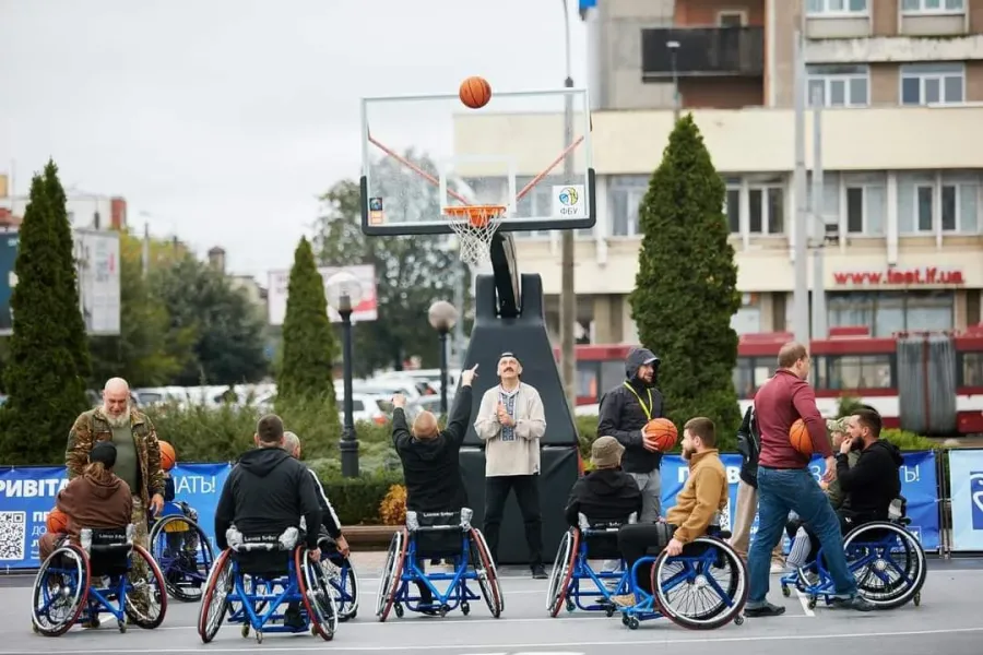 Фестиваль відбудеться 27 вересня з 11:00 по 18:00 на площі перед Франківським драмтеатром