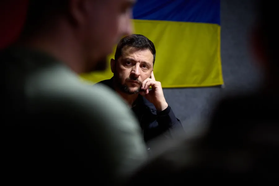 18 вересня Президент зустрівся з воїнами 79-ї окремої десантно-штурмової бригади, які беруть участь в обороні Мирнограда та в Добропільській операції