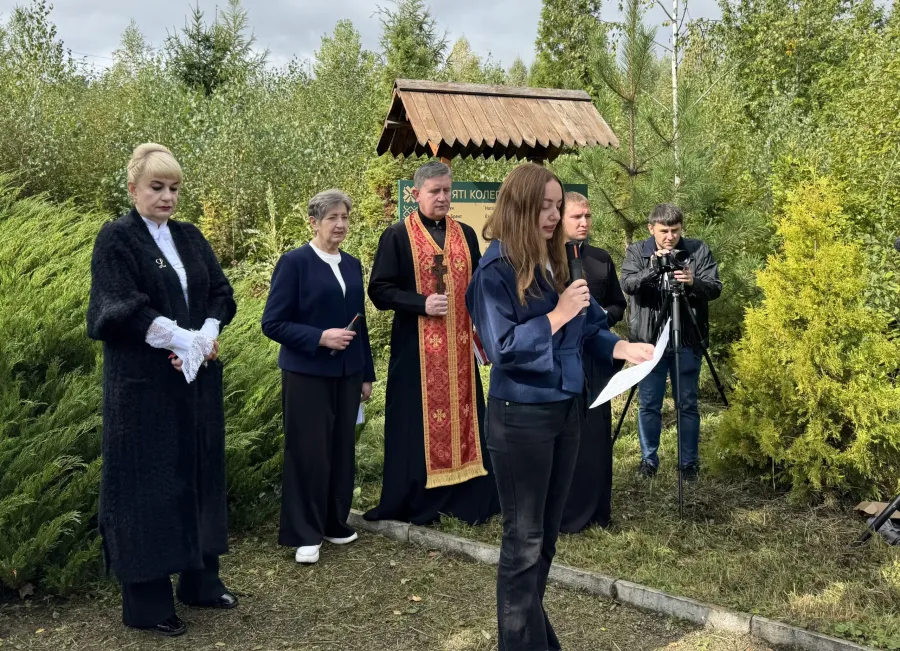 До присутніх також звернулися колеги журналістів, чиї імена викарбувані на пам’ятних дошках Алеї слави