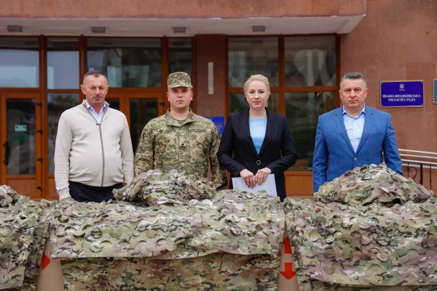 Бійці отримають 200 антитепловізійних плащів "Сокіл Чугайстер"