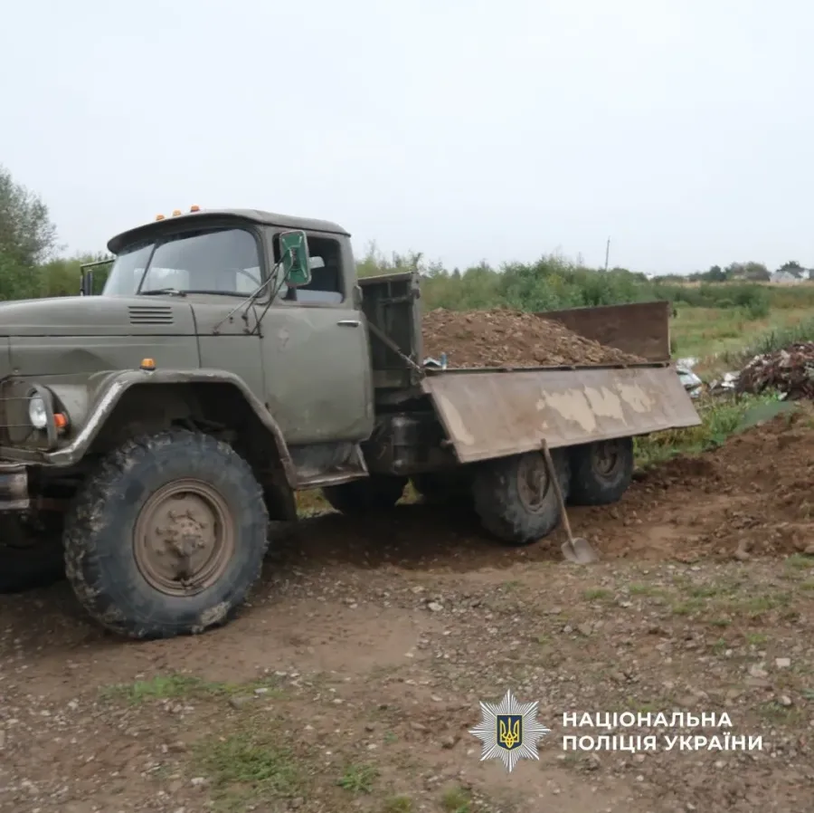 67-річний місцевий мешканець не мав жодних дозвільних документів на проведення робіт