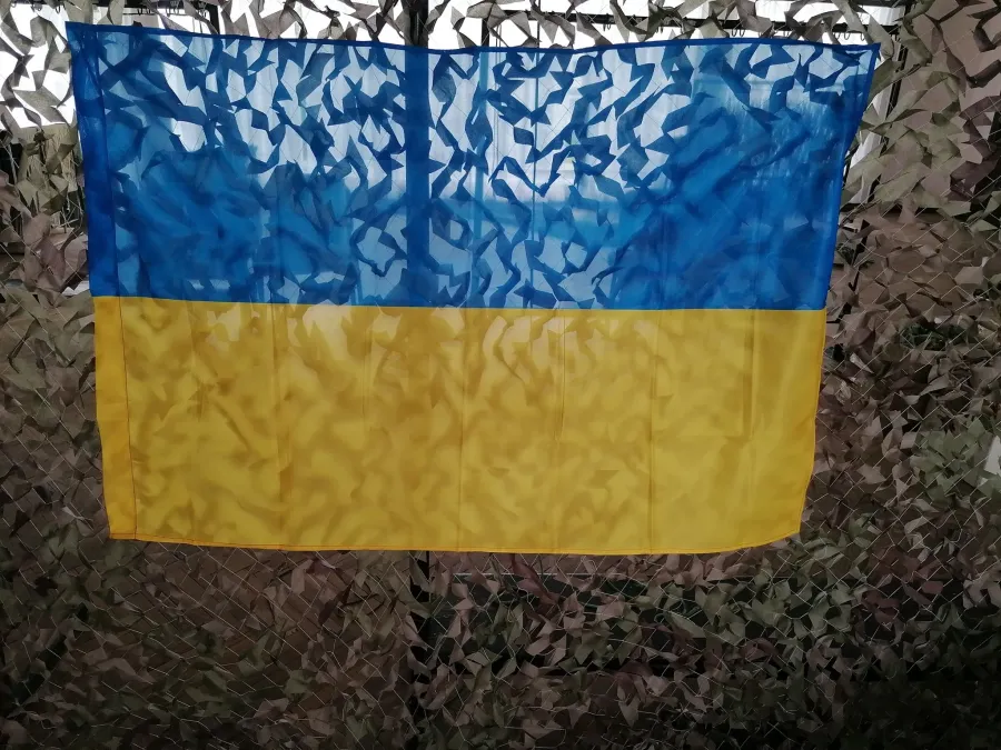 Волонтерам потрібна допомога, щоб пришвидшити процес плетення маскувальних сіток