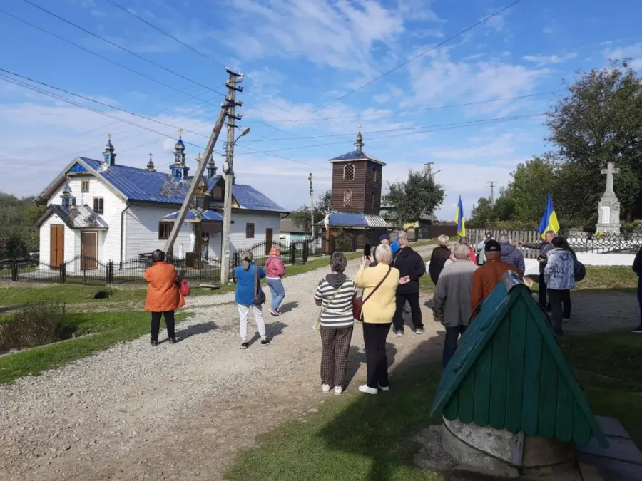 У селі Бабин-Зарічний відбулася екскурсія. Фото: Уляна Закасовська, Дарія Ониськів