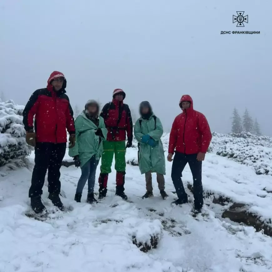 Рятувальники розшукали заблукалих туристів