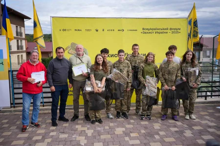 Команда "Вітрогони" посіла ІІ місце на змаганнях. Фото: Калуський ліцей №10