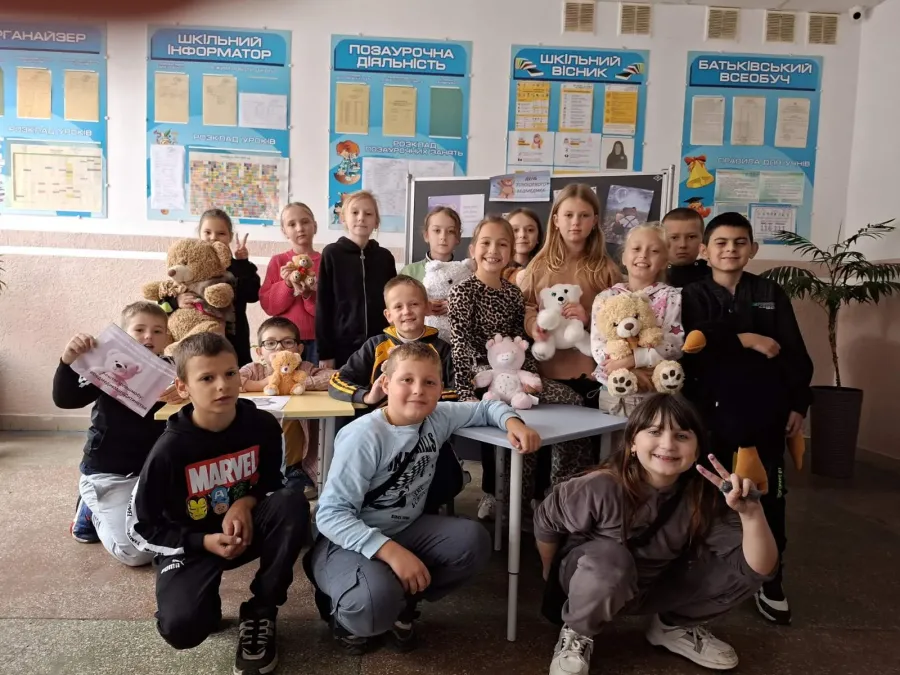 Діти провели день у ліцеї зі своїми м'якими друзями