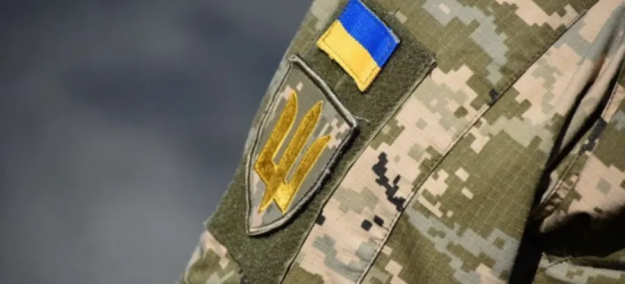 Ілюстроване фото. Начальник 2-го відділу Коломийського РТЦК та СП особисто вибачився перед рідними загиблого Героя