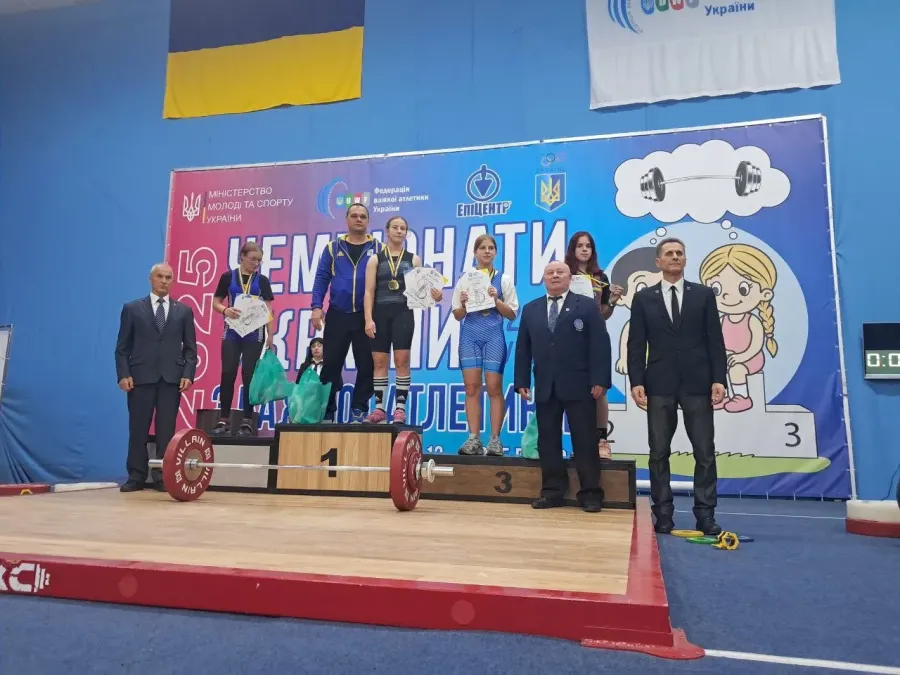 Переможці та призери нагороджені медалями та грамотами