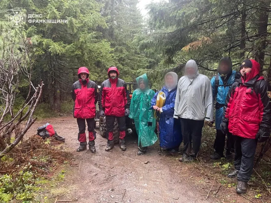 Туристка отримала травму голови й не могла самостійно продовжити рух