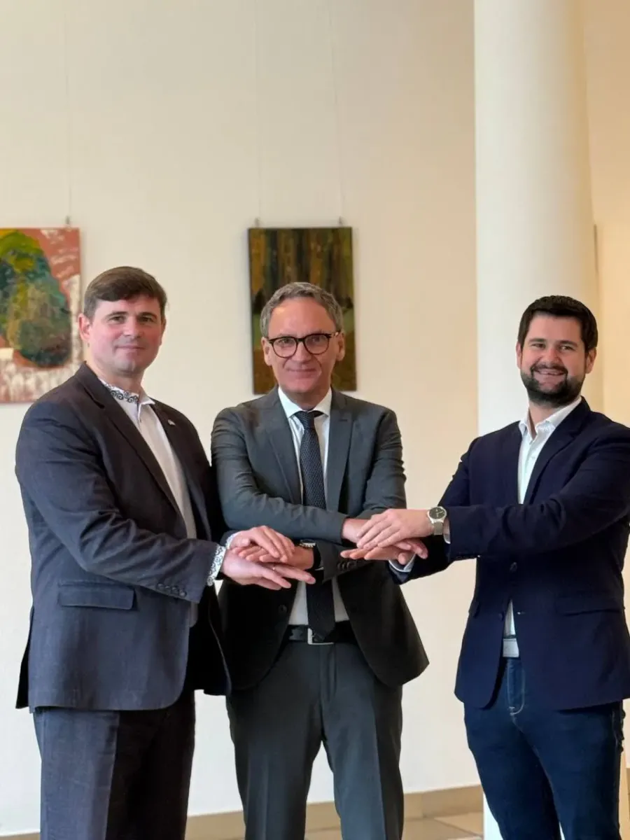 Відбулося підписання тристоронньої угоди про співпрацю. Фото: Андрій Найда