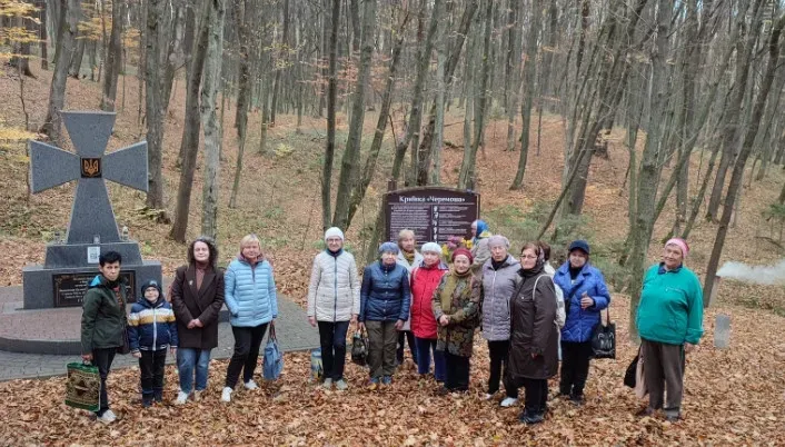 Студентки Університету третього віку побували у відновленій криївці "Черемоша"
