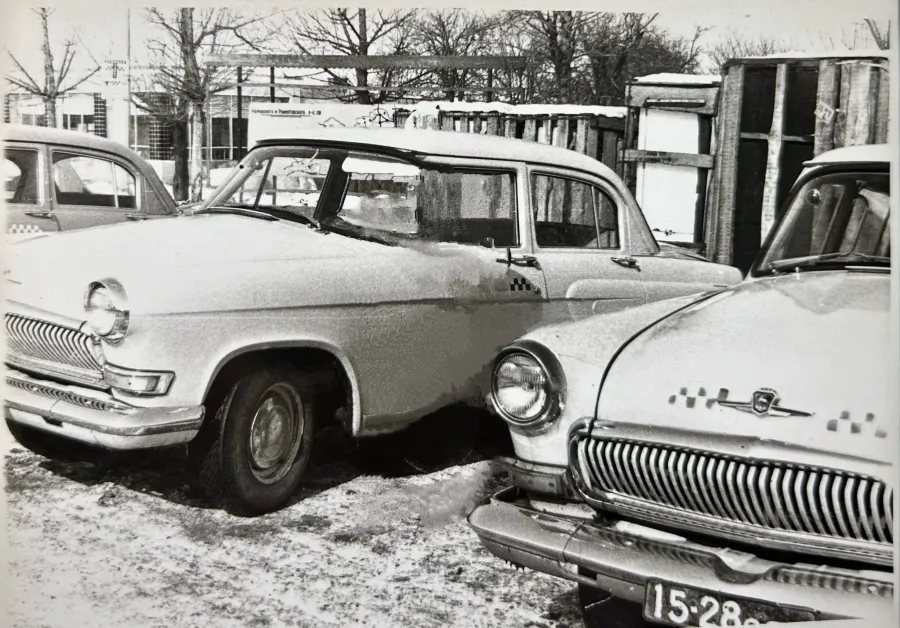 Стоянкою таксі була площа на калуському вокзалі