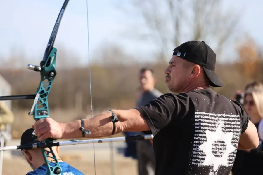 Олександр Зірка здобув друге місце зі стрільби на дистанції 18 метрів. Фото: Калуська міська рада