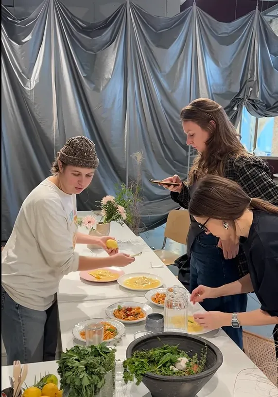 На бранчі вдалося зібрати 11 тисяч гривень. Фото: Юлія Ляхович