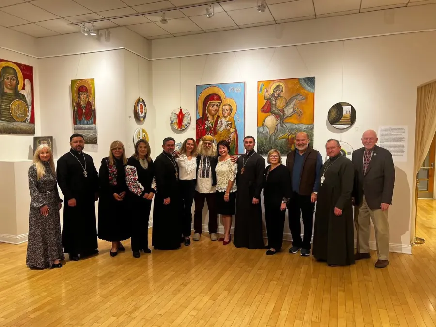 "Під вогнем: Сакральне мистецтво в сьогоднішній Україні" — це проєкт, який об’єднує іконописців