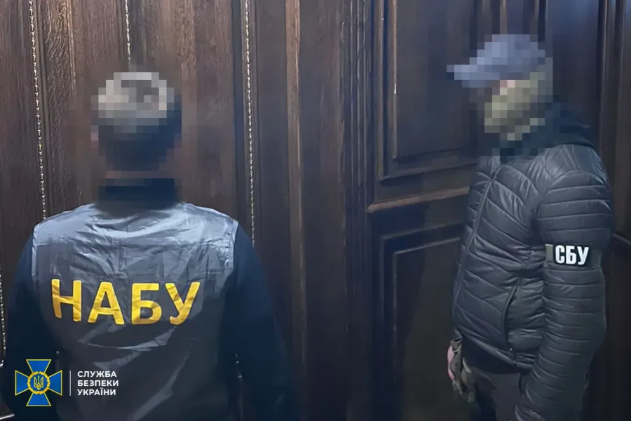 Вирішується питання про обрання фігурантам запобіжного заходу