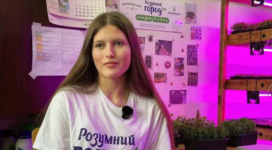 Зараз в асортименті — горох, соняшник, гірчиця, люцерна, капуста, сочевиця