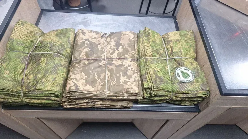 Костюми відправляють різним підрозділам