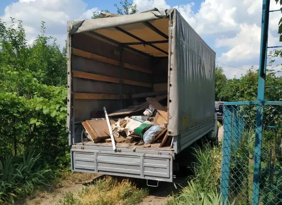 Ілюстроване фото. Великогабаритні відходи потрібно залишати на шляху проїзду спецтранспорту
