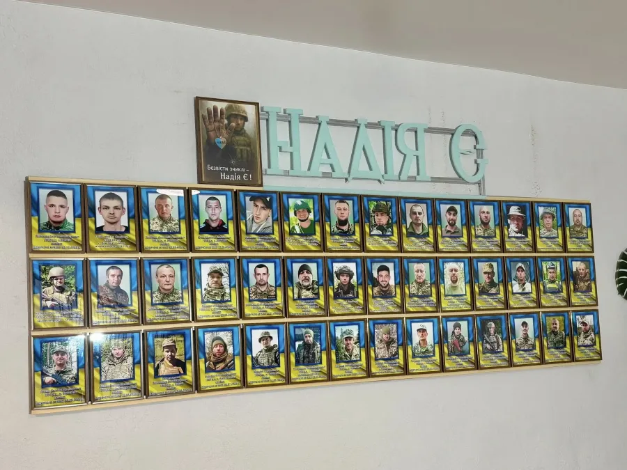 У Бурштині відкрили Галерею зниклих безвісти воїнів. Фото: Бурштинська міська рада