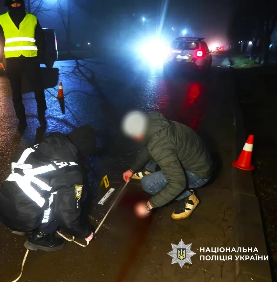 Поліціянти встановлюють обставини аварій