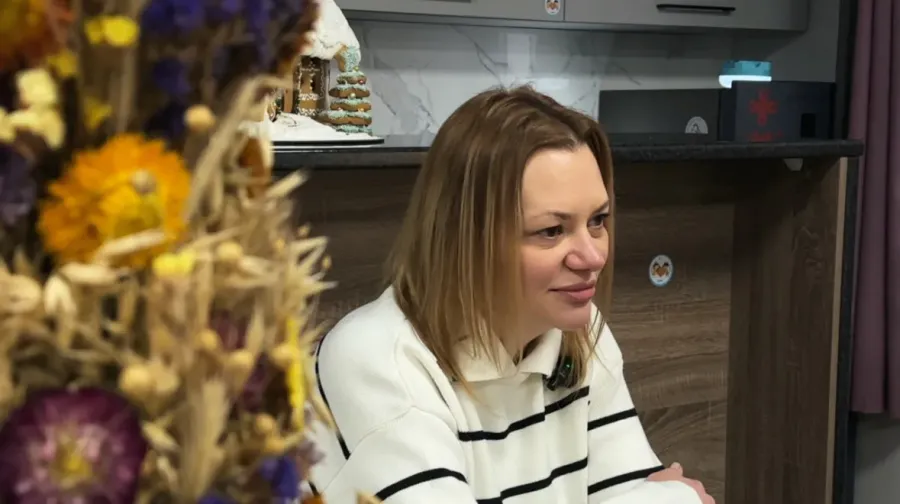 Валерія з дочкою започаткували свою сімейну традицію — робити пісний морквяний пиріг без яєць та масла