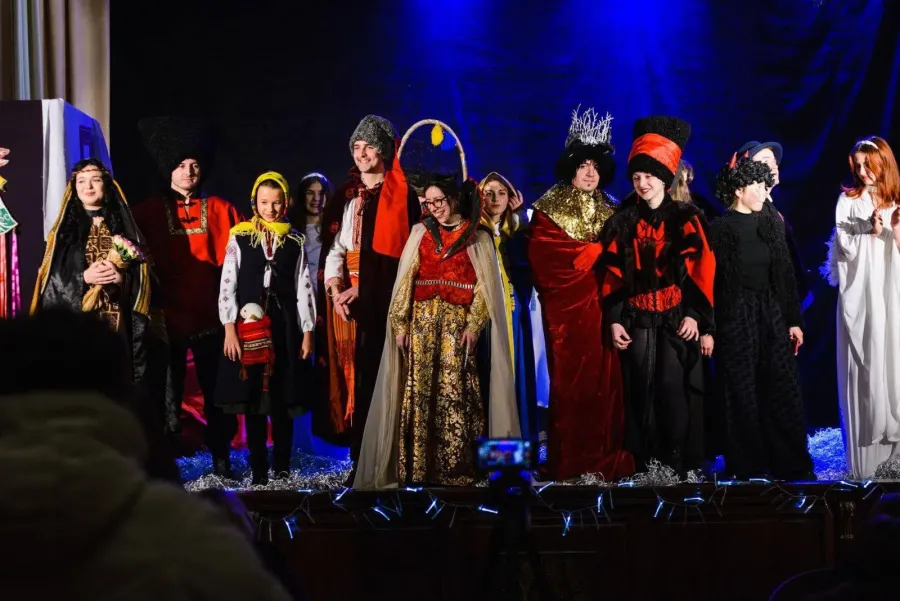 Різдвяна прем’єра "ЛюбАрту" подарувала глядачам святковий настрій. Фото: Олександр Галькевич