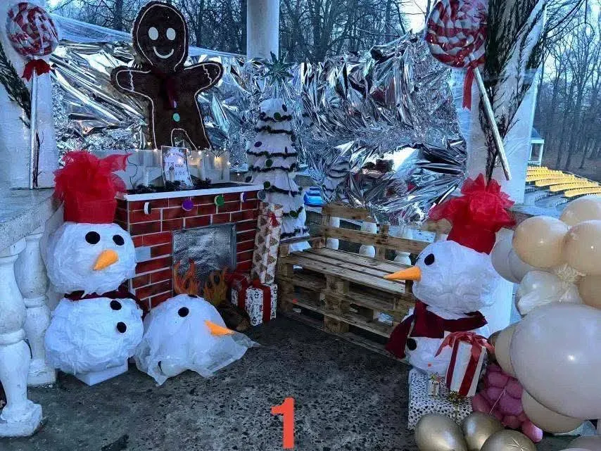 Завдяки старанням учасників парк наповнився зимовою казкою