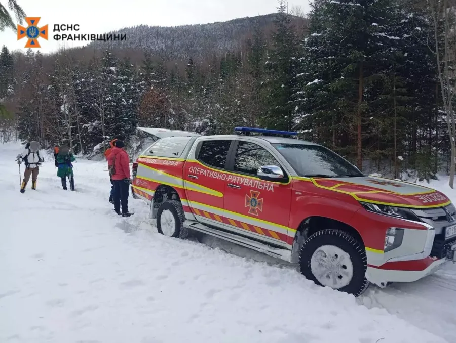 Гірські рятувальники оперативно прибули до місця перебування групи