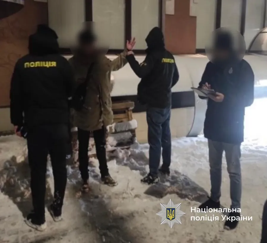 Поліція задокументувала отримання хабарів на загальну суму 50 тисяч гривень